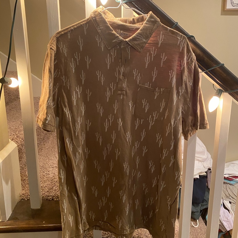 Tan Cactus-pattern Polo (L)